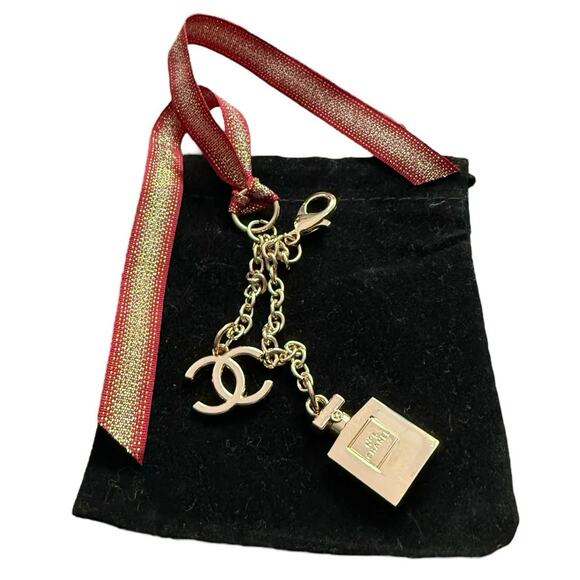 Chanel No 5 Limited Edition GWP Holiday Beauty Key Ring Charm with Bag - Picture 1 of 6